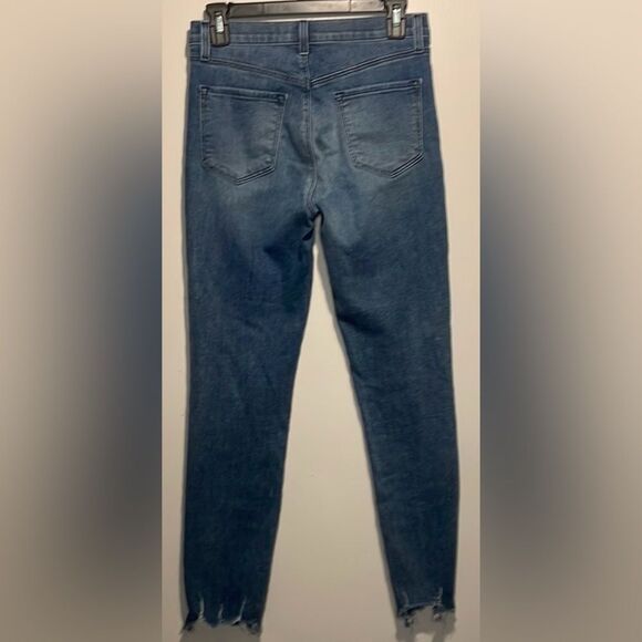 J Brand- Alana High-Rise Crop Ankle Jeans in Fix Up Destruct Wash- Size 26 - Picture 3 of 11